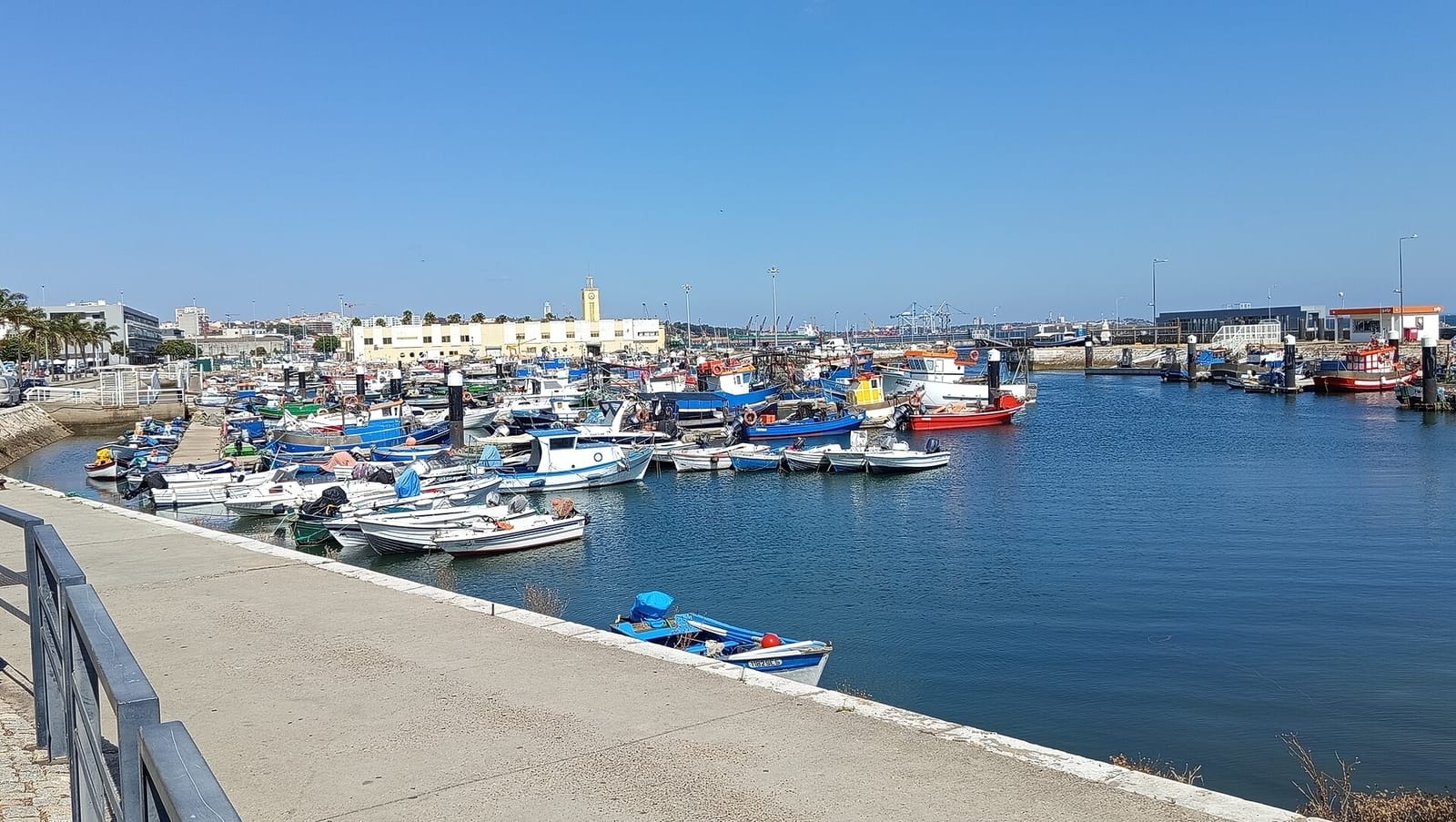 Setúbal, Portugal — city view