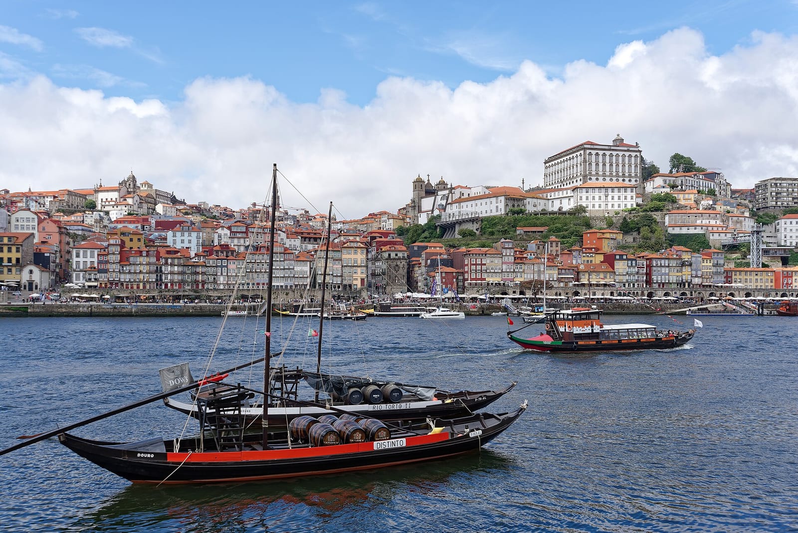 Portugal in 14 Days: The Complete Country — Portugal